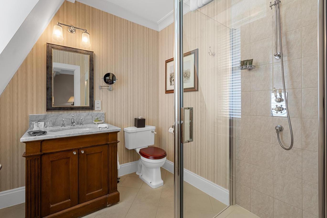 The Royal Hotel Campbeltown Room photo